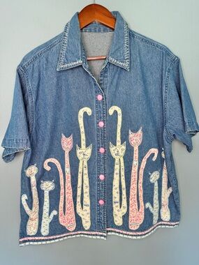 Vintage VTG Tantrums Floral Cats Button-Front Denim Shirt
